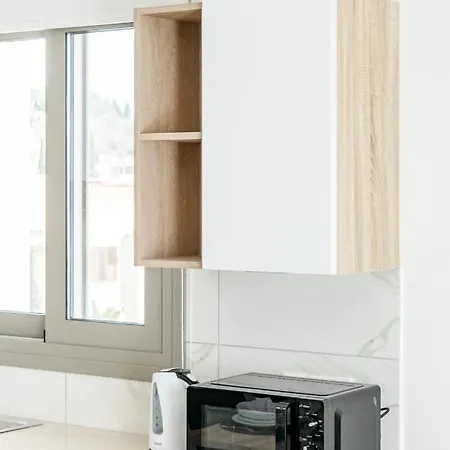 דירה Adolina One Bedroom 304 By Ezoria
