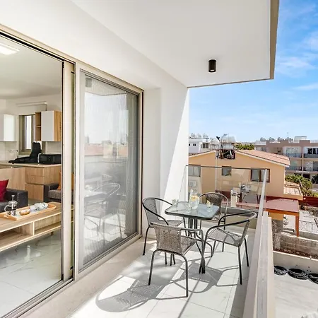 Adolina One Bedroom 304 By Ezoria *