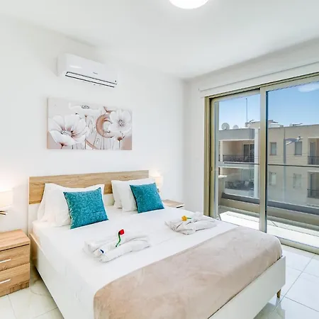 Adolina One Bedroom 304 By Ezoria *